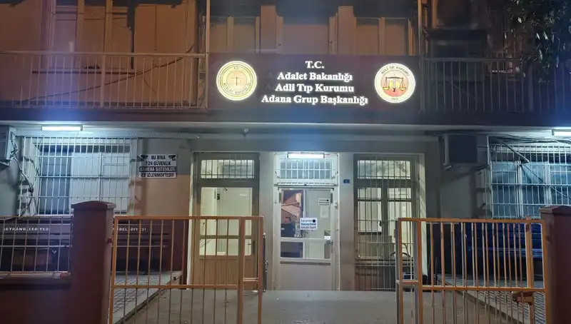 Sokak Ortasında Vurulmuş Bulunan Genç, Kısa Sürede Hastaneye Kaldırıldı