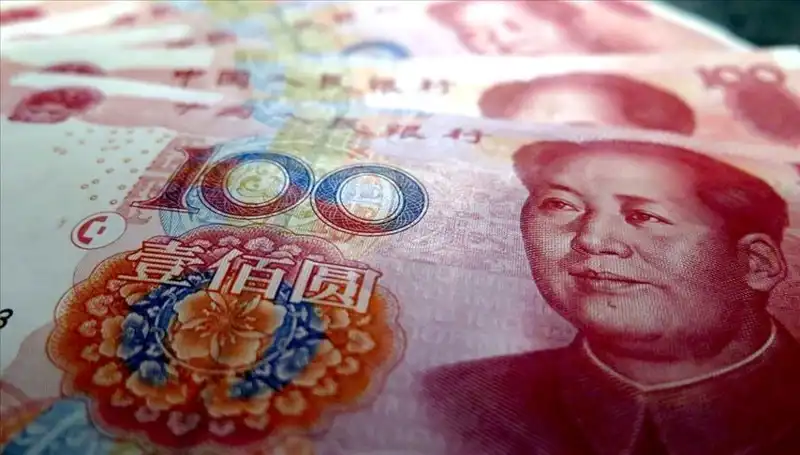 Yuan'ın Değeri Düşüyor: Küresel Ekonomide Neler Oluyor?