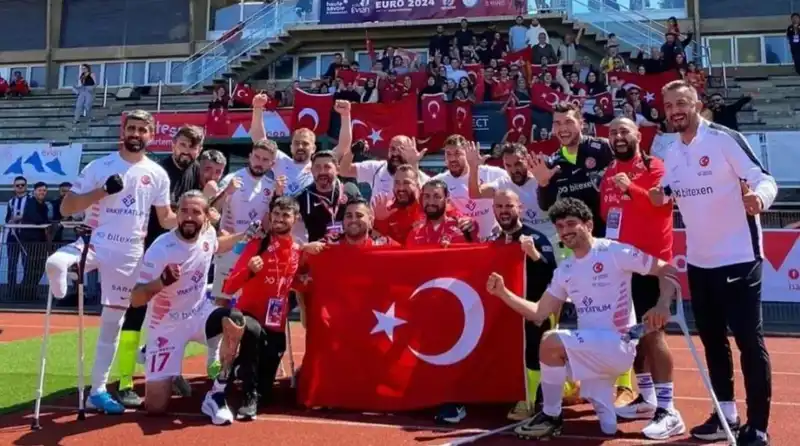 Ampute Futbol Takımı, Şampiyonluktan Şampiyonluğa Koşuyor: Engelsiz Kalplere Umut Oluyor