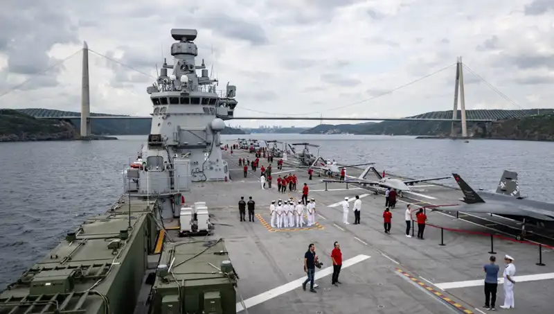 TCG Anadolu, Sarayburnu'ndan Fırtınayla Uzaklaştı: Yeni Dönemin Başlangıcı