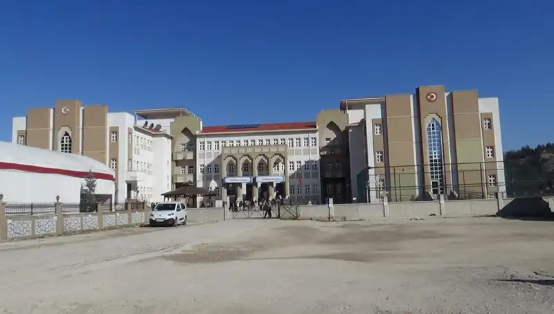 Ortaokulda Öğretmenden Öğrenciye Şiddet İddiası: Yeni Gelişmeler