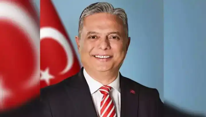 Ümit Uysal: CHP'nin Yeni Umudu ve Genel Başkan Adayı Kimdir?