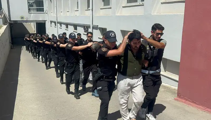 Adana'da Tarihi Eroin Operasyonu: 825 Kilogram Eroin ve 16 Tutuklama