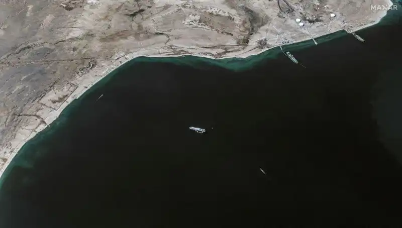 Yunan Gemisine Yapılan Saldırı: Mürettebat Son Anda Hayatını Kurtardı!