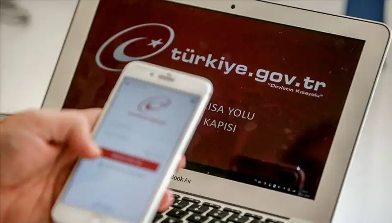 E-Devlet Üzerinden 8 Bini Aşkın Hizmet: Bakan Kacır'dan Önemli Açıklama!