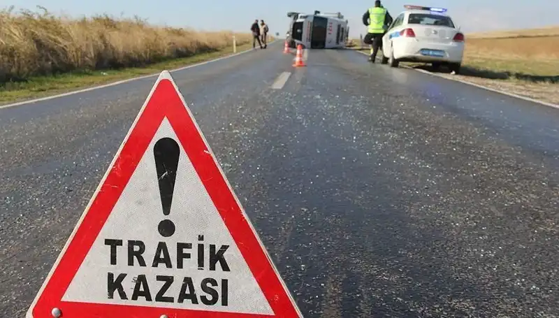 Niğde'de Zincirleme Kaza: 16 Yaralı, Acil Yardım Ekipleri Olay Yerinde