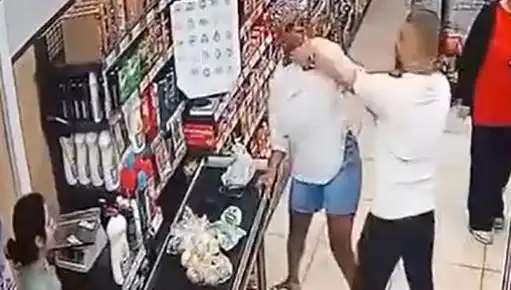 Marketteki Kasa Sırasında Çocuğunun Gözleri Önünde Yaşanan Şok Olay