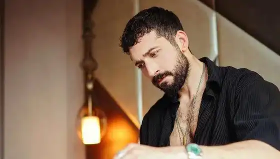 Oyuncu Emre Bulut'a Şok Suçlama: Sahte Komiserlikten Araç Kaçırma İddiası