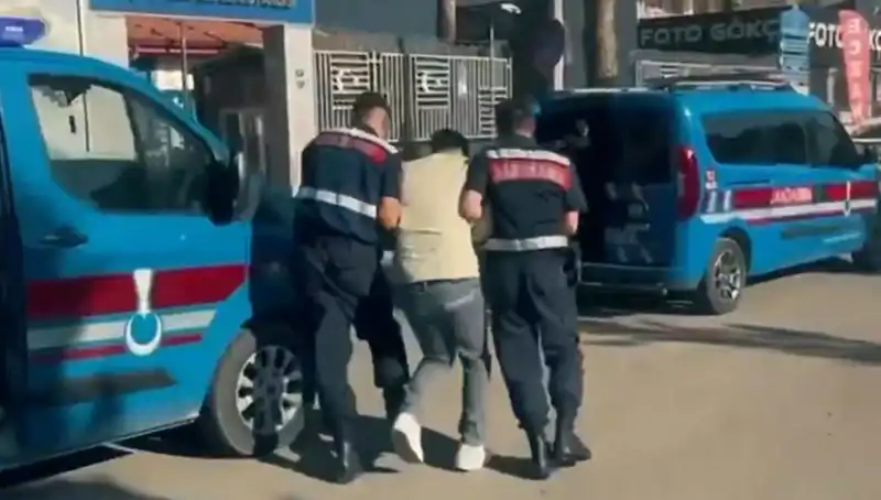 10 İlde Gerçekleşen Dev Operasyonda 5 Suç Örgütüne Darbe Vuruldu
