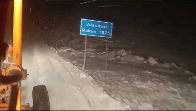 Antalya’da Şok Eden Kar Yağışı: Kış Masalı Başladı!