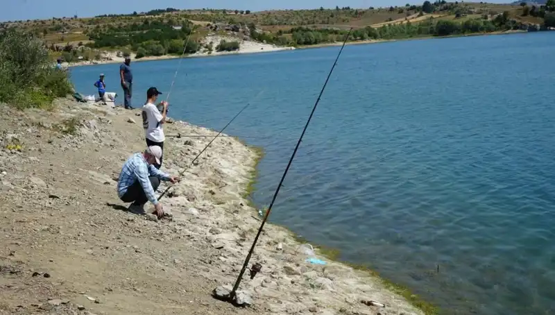 Barajın Kafesleri Patladı: Halk Olay Yerine Akın Etti!