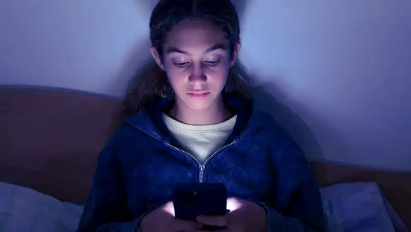 Sosyal Medya Tehlikesi: Ergenlerin Takip Ettiği Ölümcül Trendler