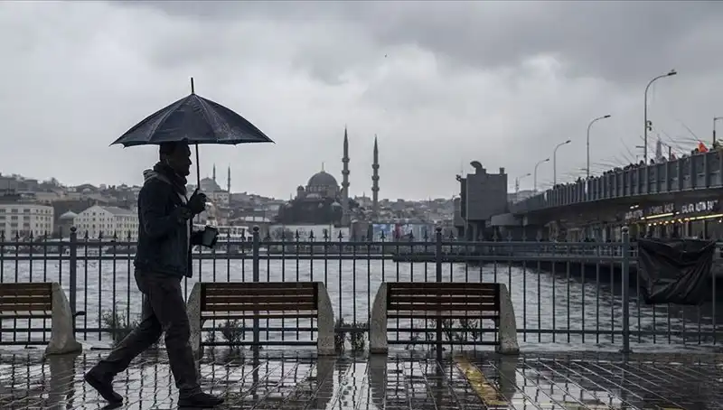 İstanbul'da Bahar Rüzgarı Yerini Kış Soğuklarına Bırakıyor