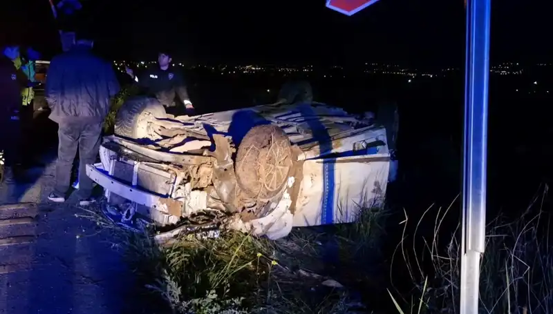 Şarampole Devrilen Otomobil Kazasında 1 Ölü, 3 Yaralı: Detaylar ve Önlemler