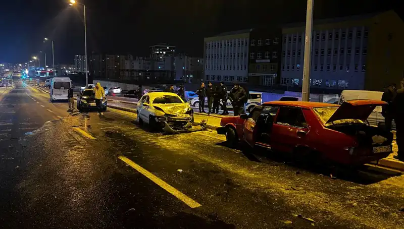 Kayseri'de Feci Kaza: 11 Araç Birbirine Girdi, Trajik Anlar Yaşandı
