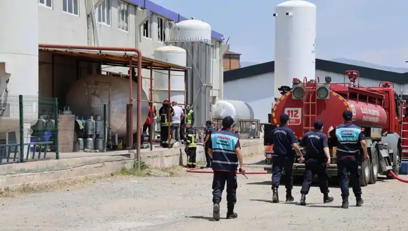 Elazığ'da Gaz Dolum Tesisinde Meydana Gelen Patlama Sonrası Olaylar