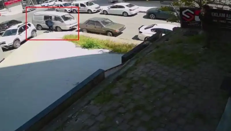Aracını Çalmak İsteyen Hırsızı Suçüstü Yakaladı: Olayın Ayrıntıları!