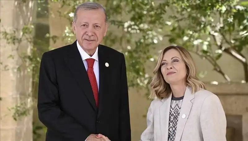 İstanbul'da Akdeniz Zirvesi: Liderler Ekonomik İşbirliği İçin Bir Araya Geliyor