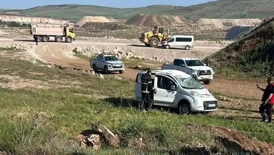 Mardin'de Trafik Kazası: Dört Kişi Yaralandı, Olayın Ardındaki Sebepler Ne?