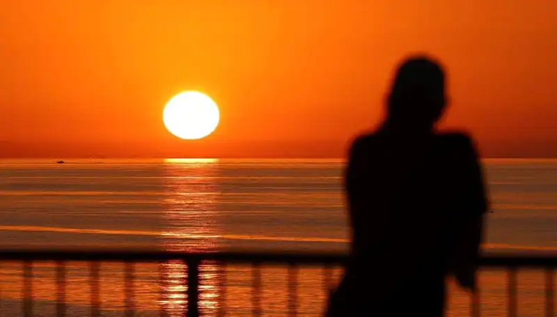 Doğu Türkiye 44 Derecelere Ulaşırken, Batı Soğuk Hava ile Mücadele Ediyor