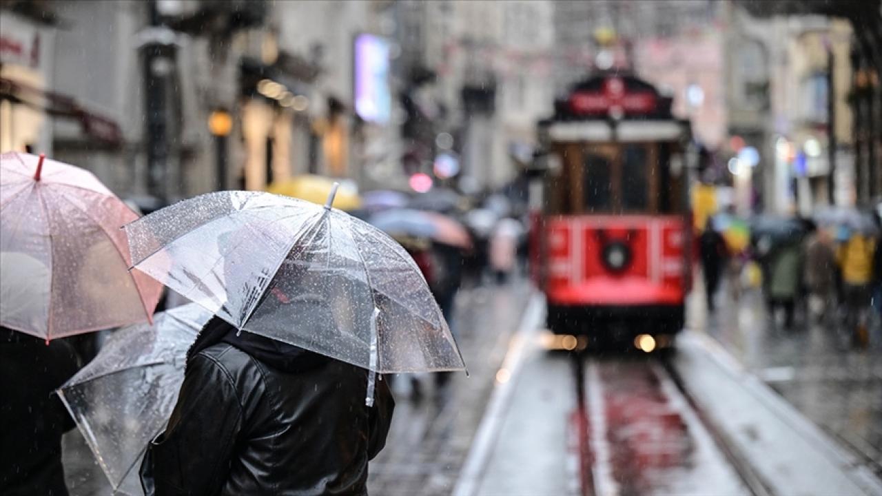 İstanbul'da Kar ve Sağanak Yağış Bekleniyor