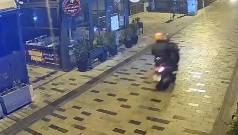 Gece Kulübünde Gerilim: Haraç İddiasıyla Gelen Silahlı Çatışma
