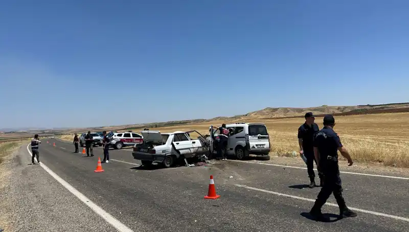 Adıyaman'da Feci Trafik Kazası: 4 Hayat Kayıp!
