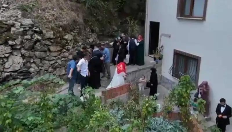 Kanlı Düğün: Aniden Patlayan Kurşunlarda Hayat ve Kayıp