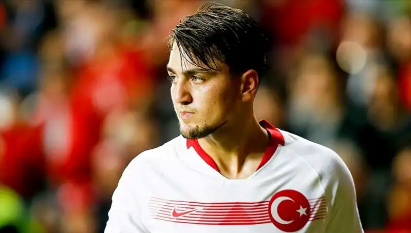 Beşiktaş'tan Yeni Transfer Hamlesi: Milli Futbolcudan İlk Yanıt Geldi!