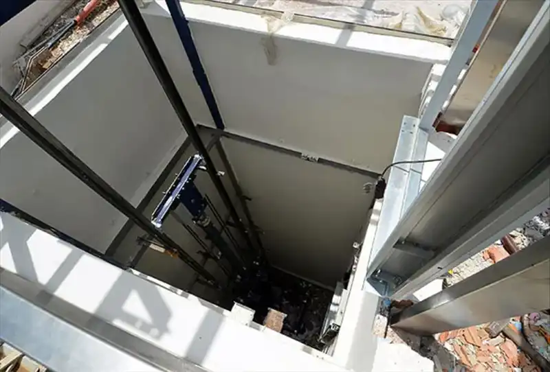 İstanbul'daki Asansör Faciası: Bir Hayat Kayıp, Soru İşaretleri Sürüyor