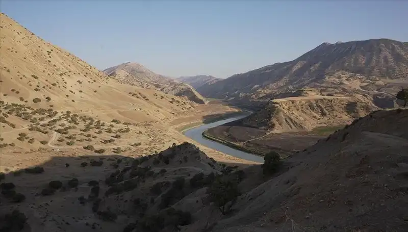 Tahran'da Su Krizi: Acil Durum İlanı ve Su Tüketiminde %20 Azalma Gerekliliği