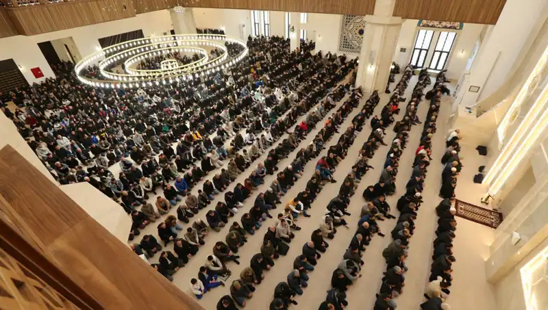 Cuma Namazı Saatleri: 4 Nisan 2025'te İstanbul'dan İllere Özel Bilgiler