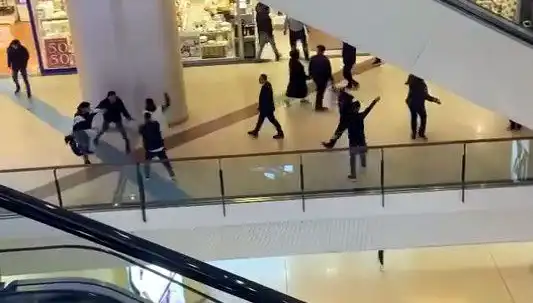 İstanbul AVM’sinde Korkunç Kavga: Güvenlik Zafiyeti Mi Var?