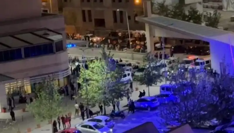 Halay Başında Bıçaklı Saldırı: Dört Kişi Feci Şekilde Dövüldü