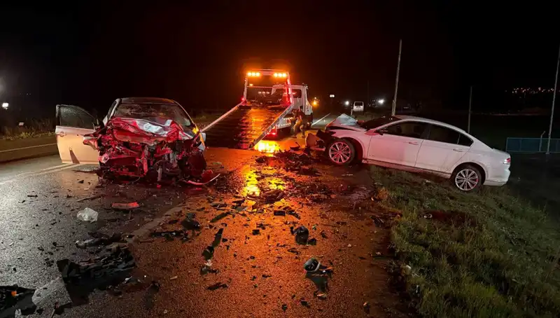 Çanakkale'de Feci Kaza: 3 Kişi Hayatını Kaybetti, 1 Yaralı