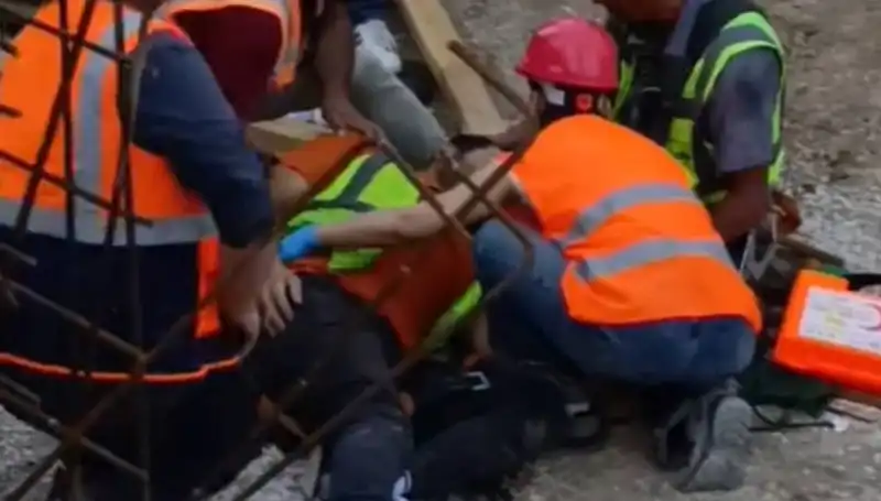 Adana’da İnşaat Alanında Tehlikeli Kaza: İki İşçi Yaralandı