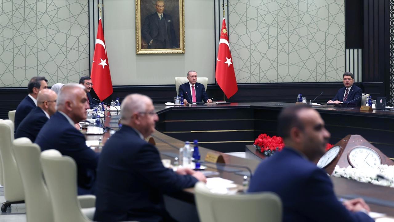 Kabine Toplantısında Suriye ve Asgari Ücret Konuları Gündemde