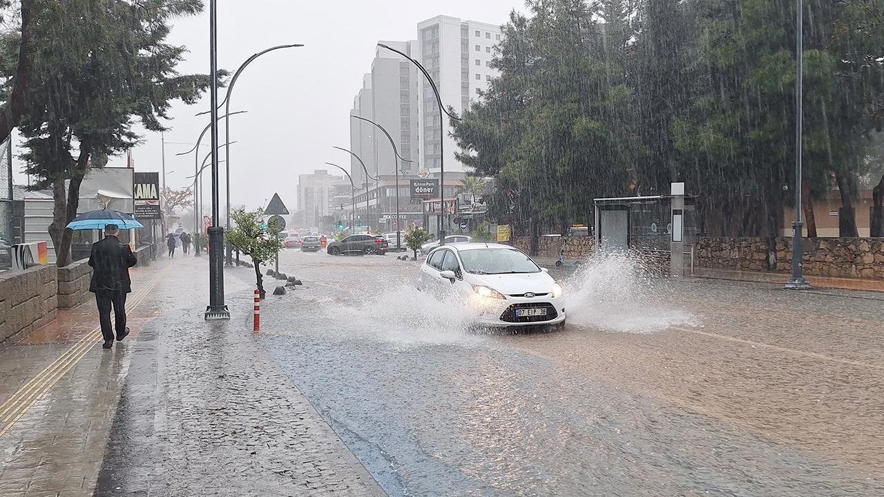 17 İl İçin Meteorolojiden Uyarı: Sağanak ve Rüzgar Etkili Olacak