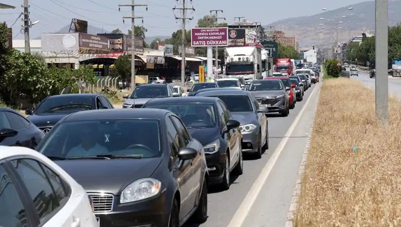 60 Kilometrelik Araç Kuyruğu: Aydın’dan Muğla’ya Uzanan Efsanevi Yolculuk